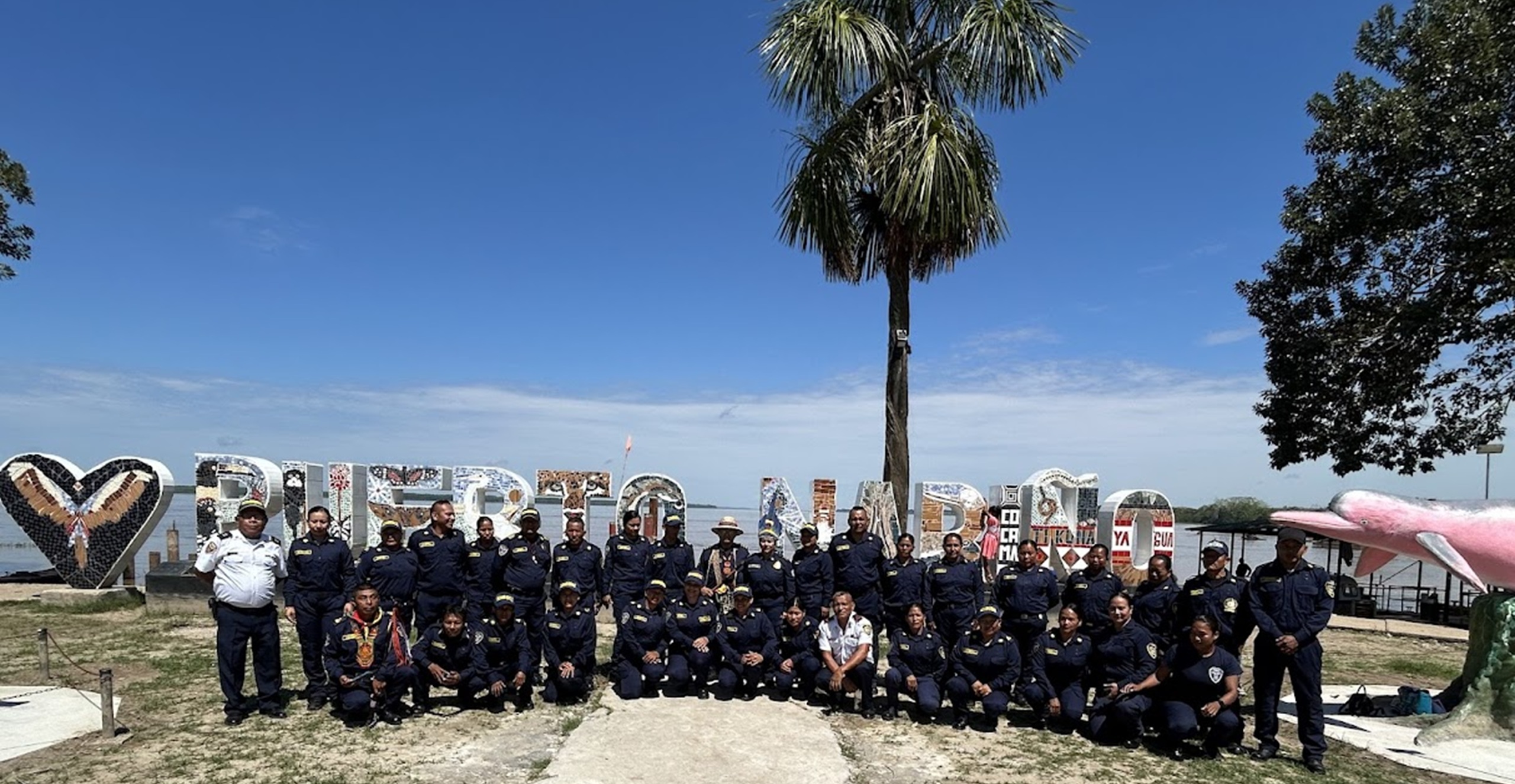 Colombia recibe a 30 nuevos bomberos indígenas idóneos en la atención de emergencias.
