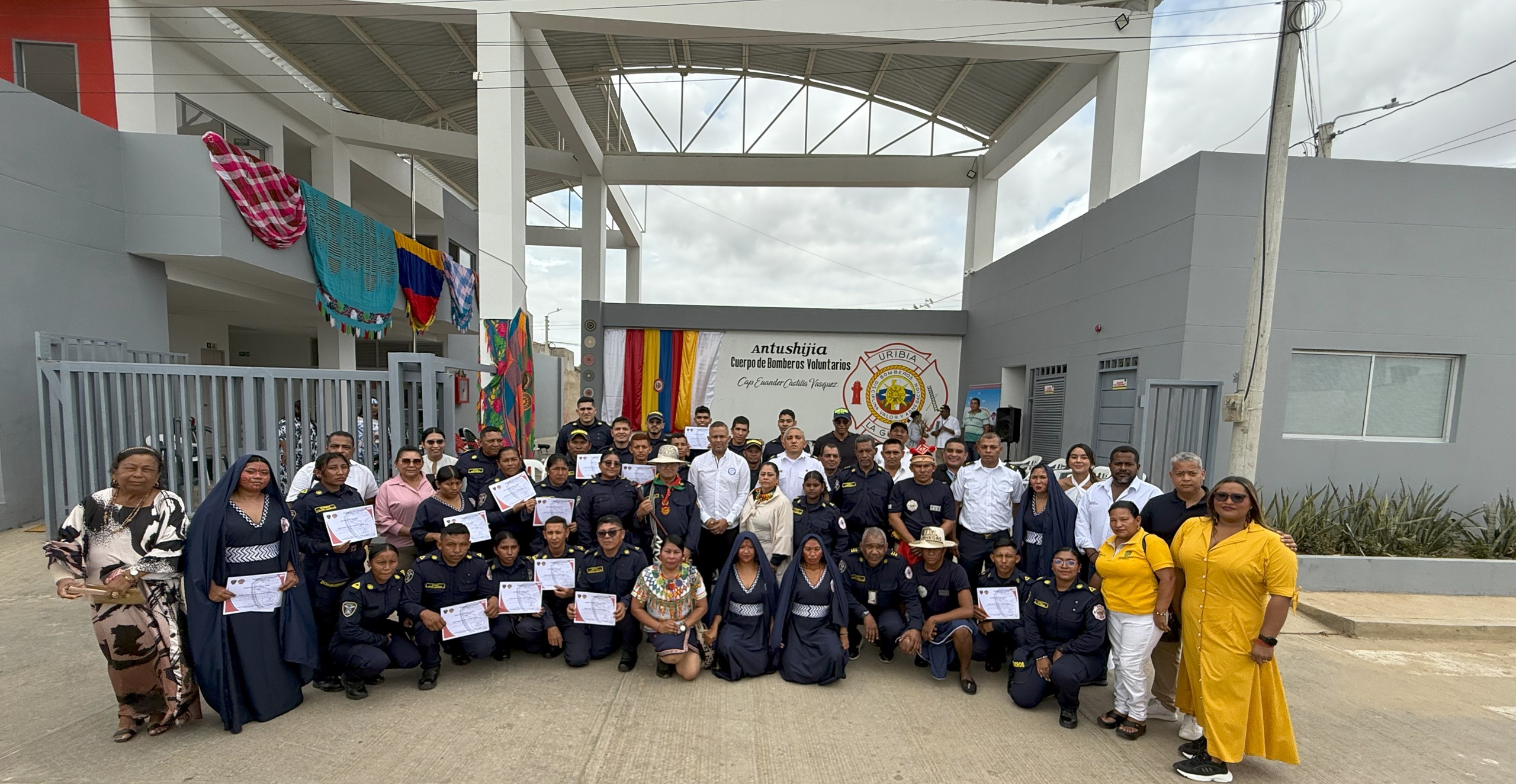 Hoy le entregamos 30 nuevos bomberos indígenas a La Guajira y a Colombia»: Capitán Lina Marín