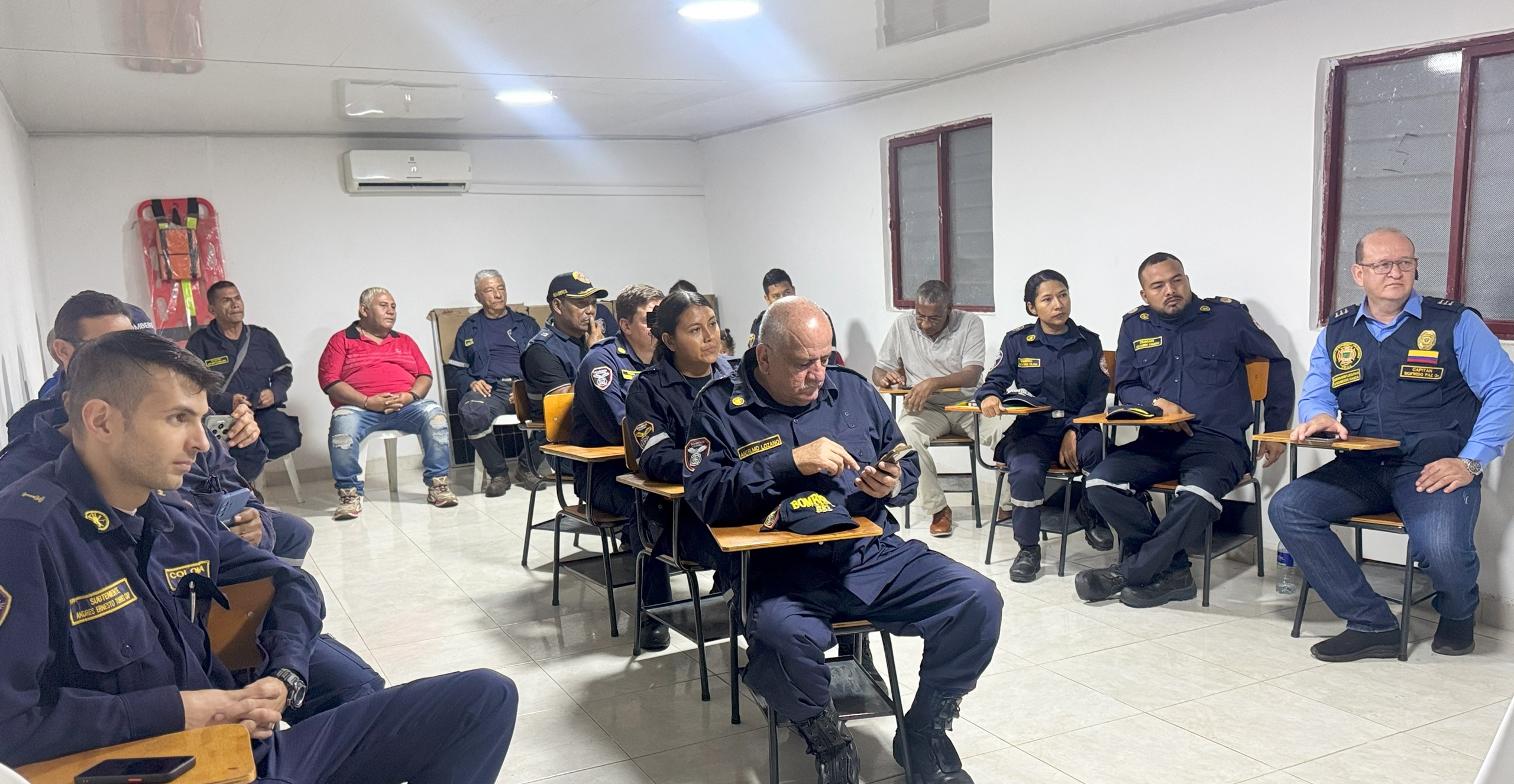 Dirección Nacional de Bomberos de Colombia realizó histórica visita al municipio de Caloto para fortalecer el servicio bomberil en el Cauca