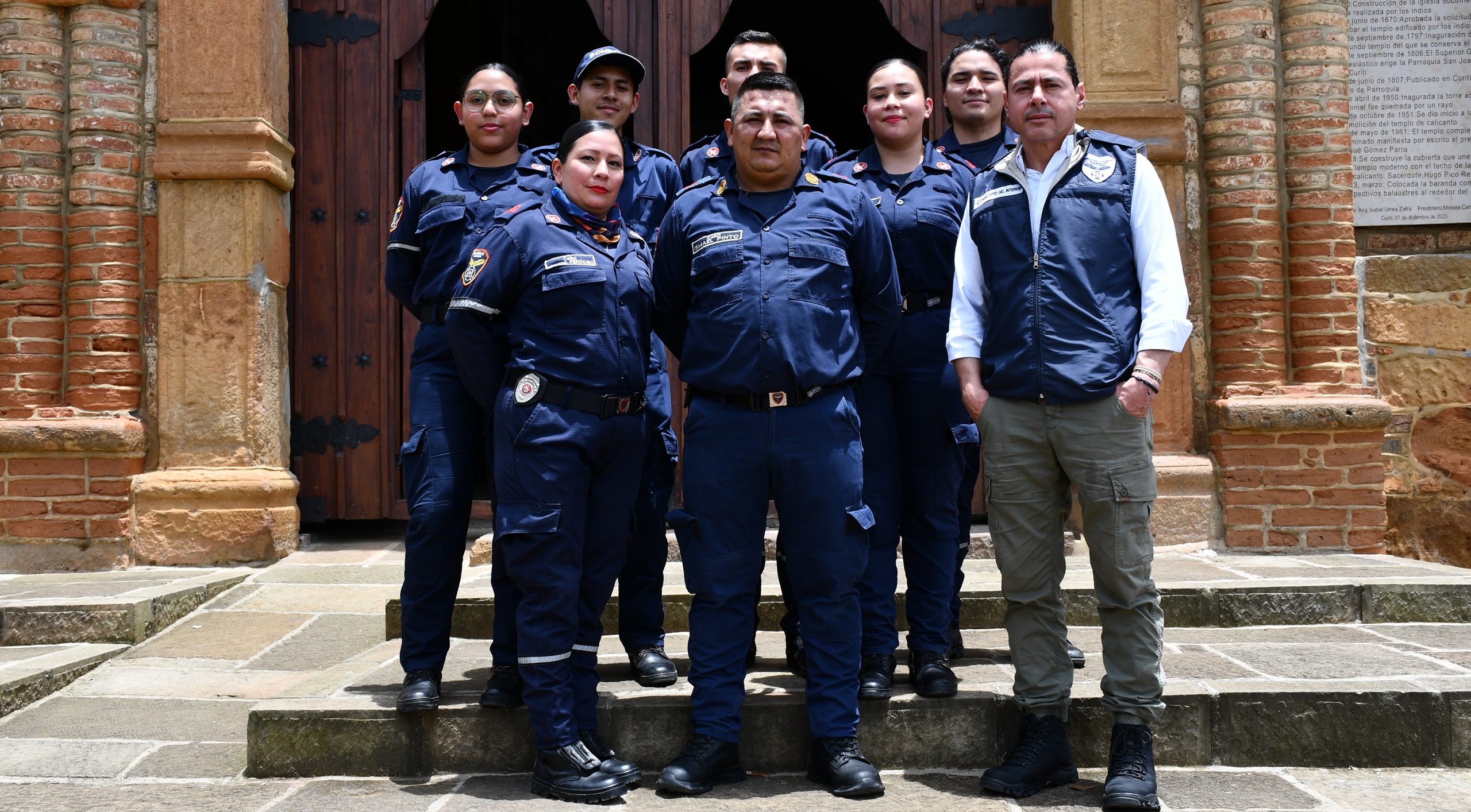 Con el apoyo del equipo jurídico de la DNBC, se logra suscribir el primer convenio que garantiza la prestación del servicio bomberil en el municipio de Curití, Santander