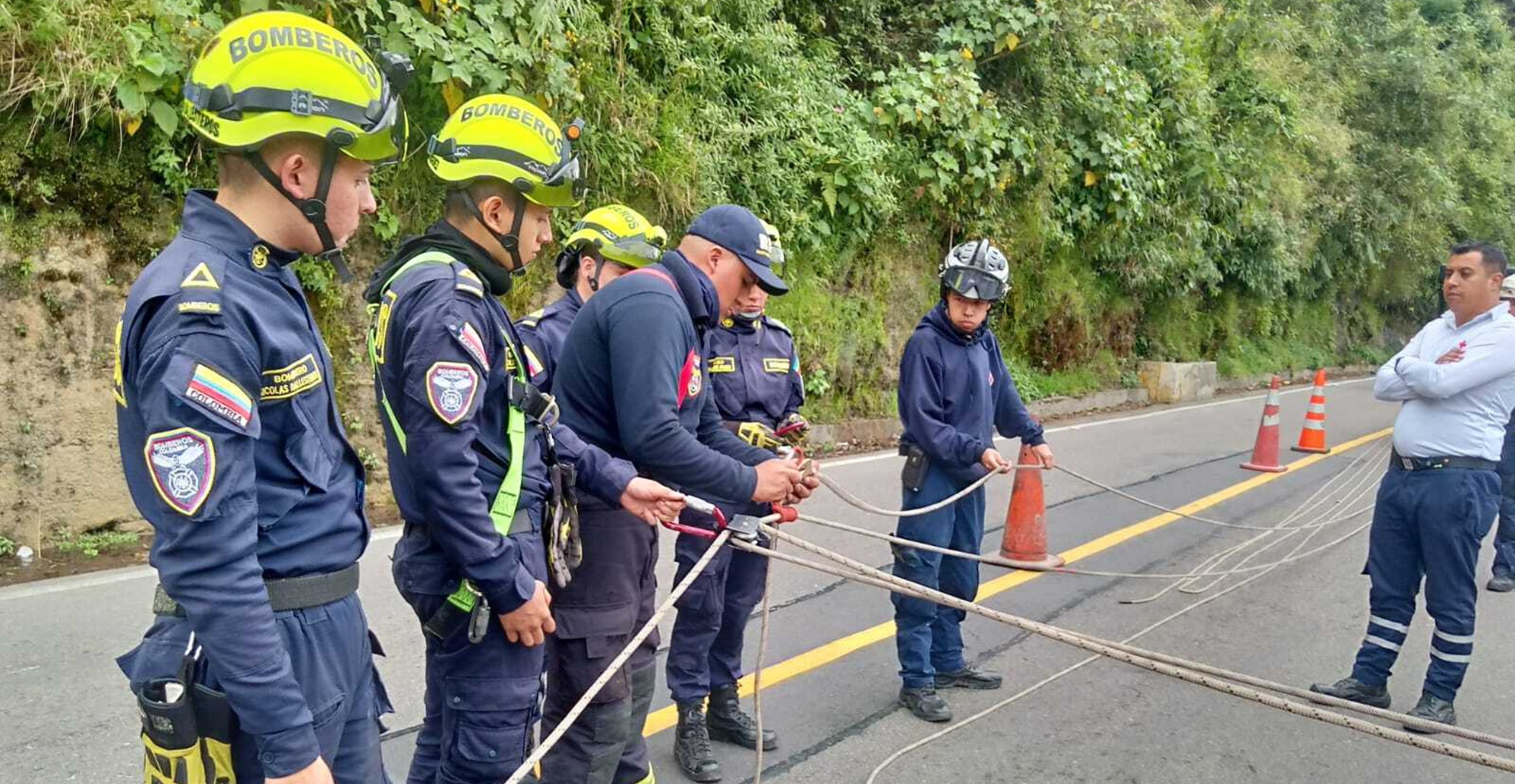 Bomberos Oficiales de Soacha lidera la prevención de suicidios en el Salto del Tequendama