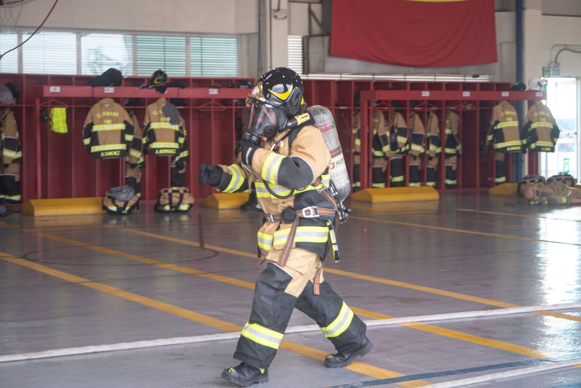 Gestión de la DNBC impulsa la formalización de convenios para garantizar el servicio bomberil en el país