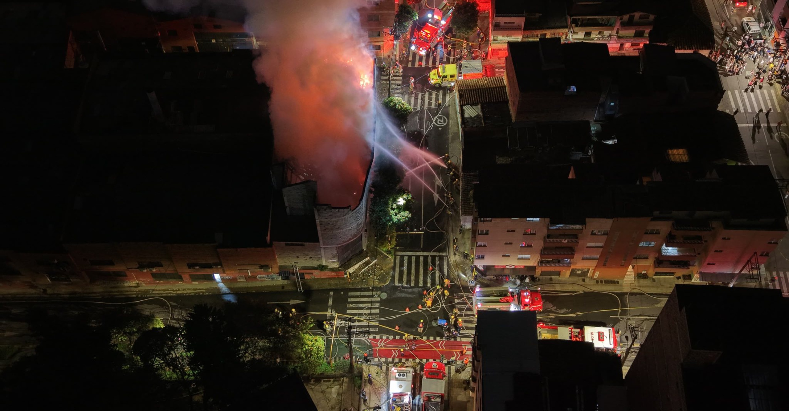 Incendio estructural en Itagüí fue controlado por cuerpos de bomberos