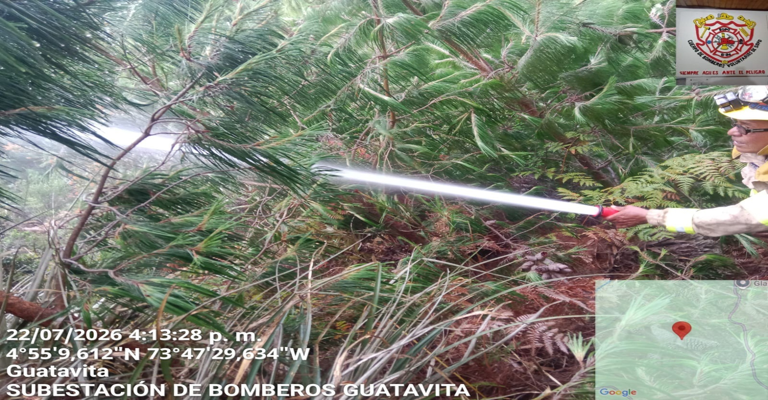 Bomberos controlan incendio forestal en la vereda Guandita, en Guatavita