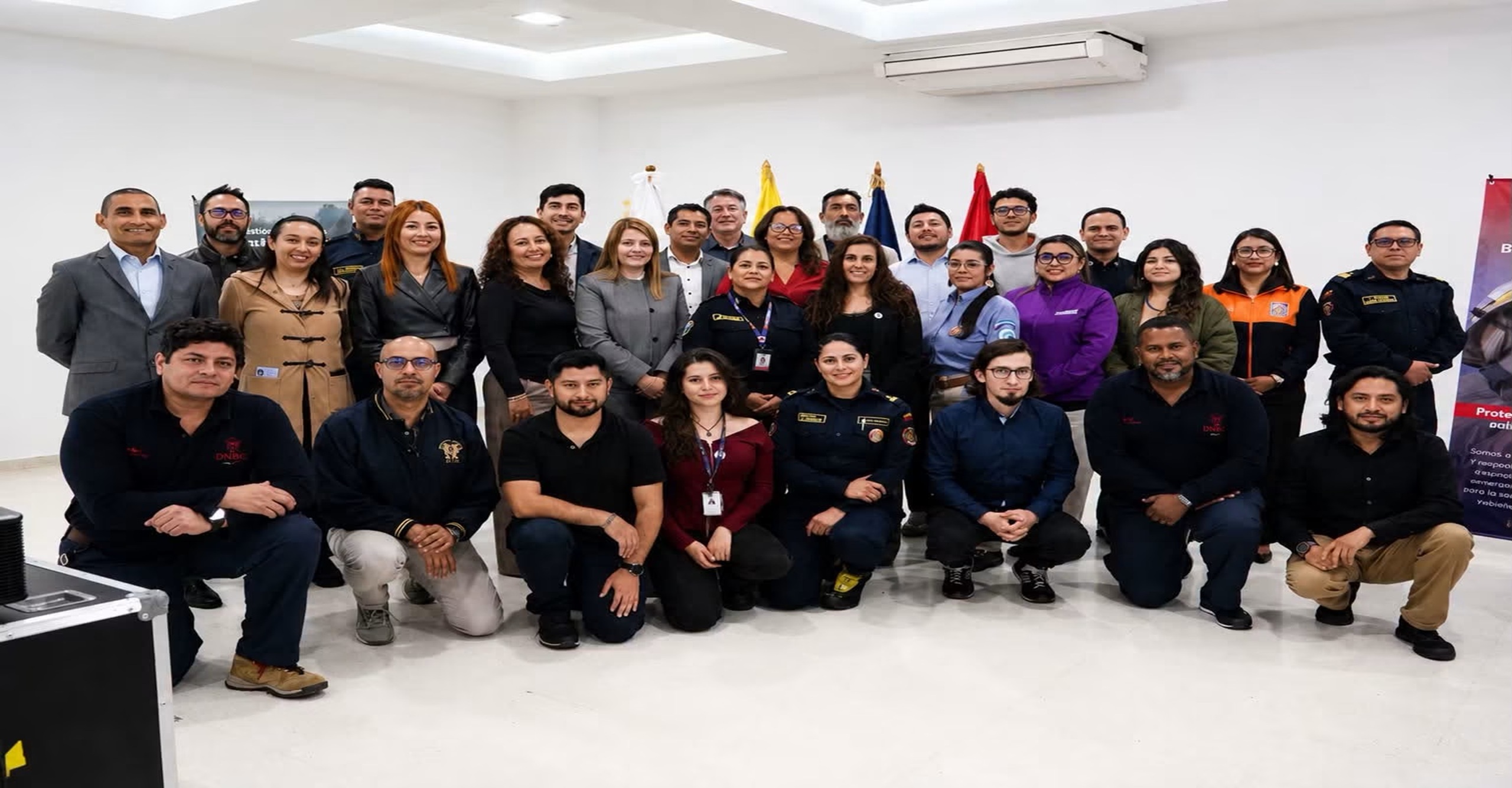 Colombia y Ecuador fortalecen la cooperación para la gestión integral de incendios forestales e incendios de interfaz