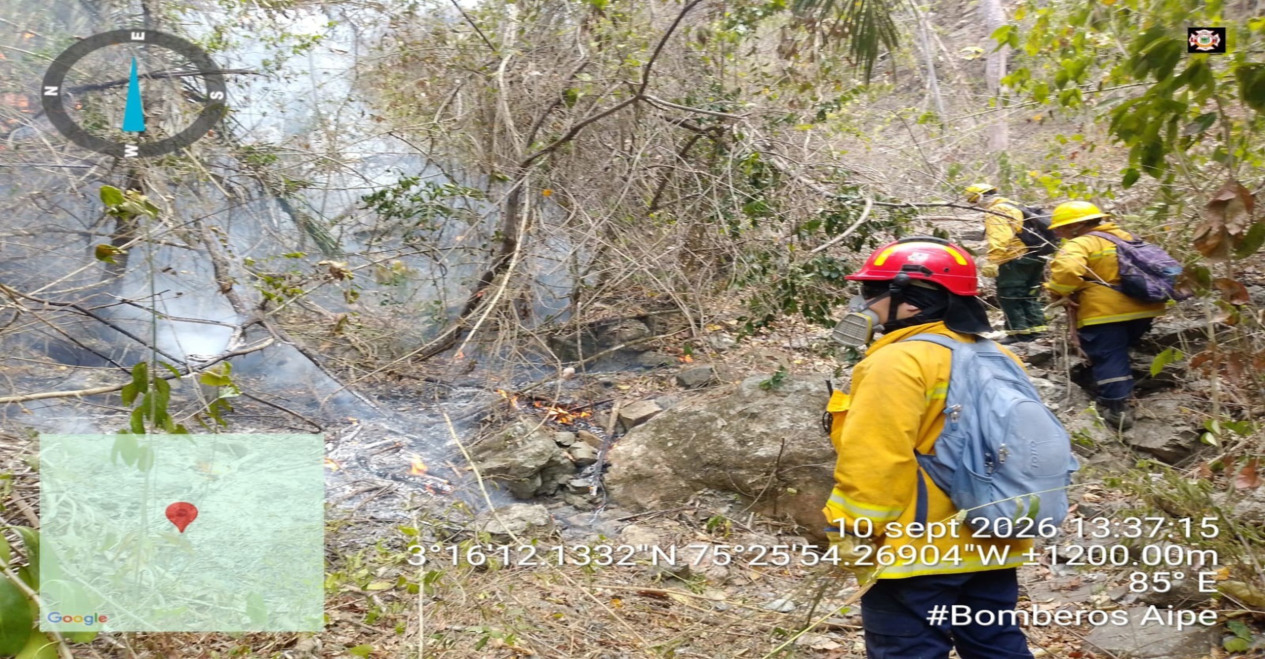 Bomberos y comunidad protegieron nueve nacederos de agua durante incendio forestal en Aipe