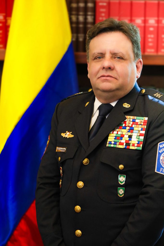 Capitán en Jefe, German Andrés Miranda Montenegro, Director Nacional de Bomberos de Colombia.