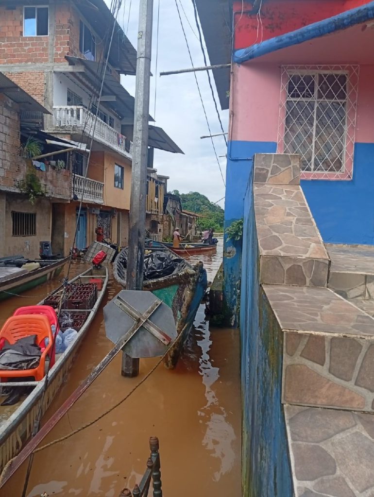Inundaciones afectan viviendas y vías de acceso en sectores del municipio.