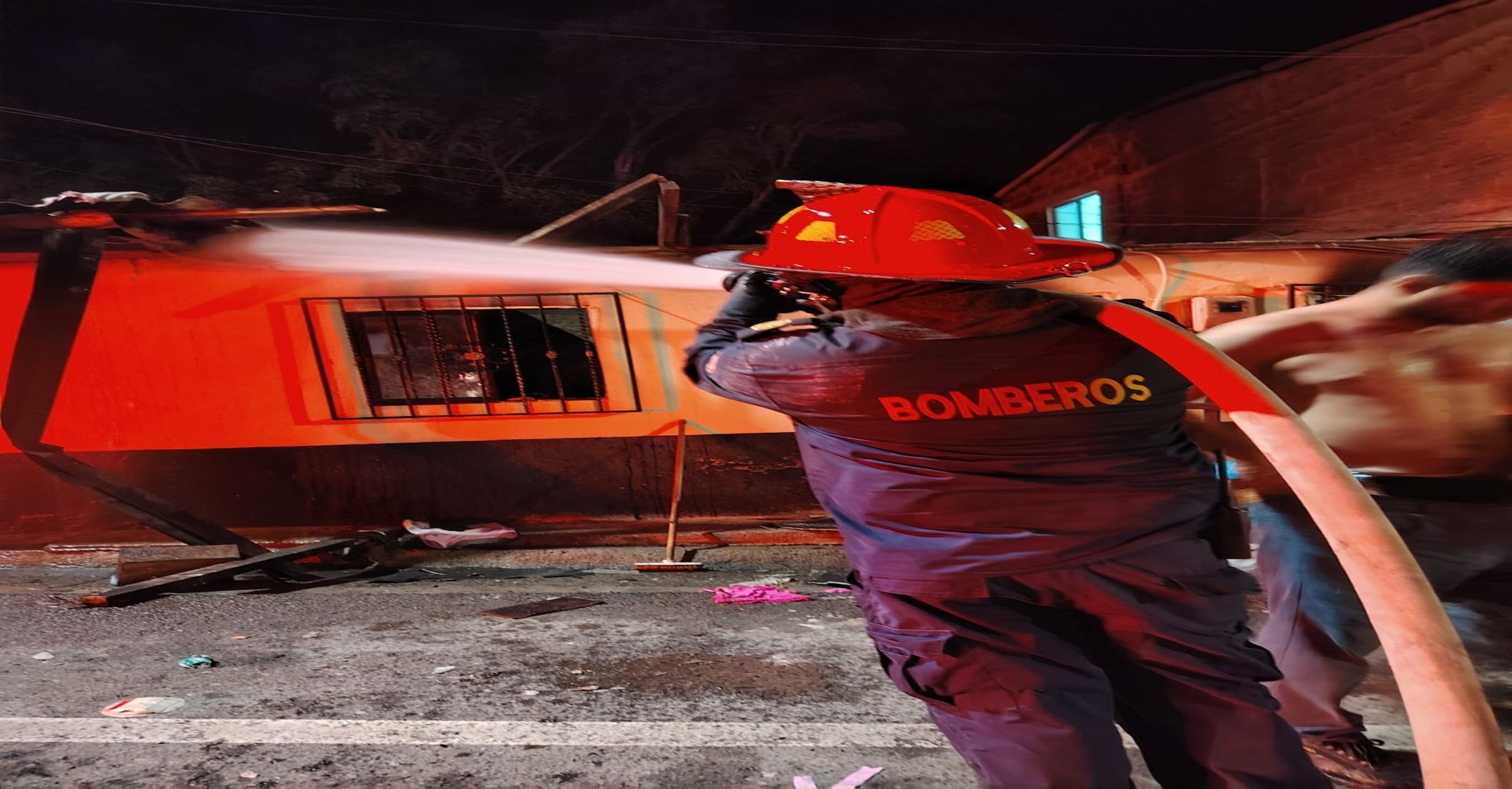 Bomberos de Frontino atendieron incendio estructural en el municipio de Uramita